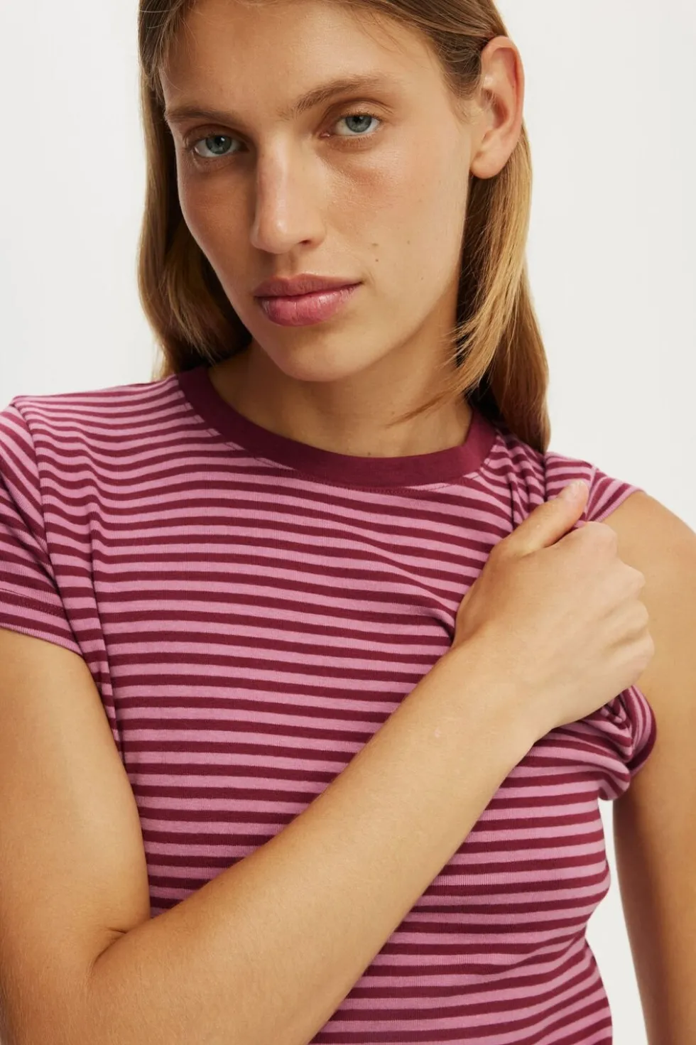 90 S Baby Tee