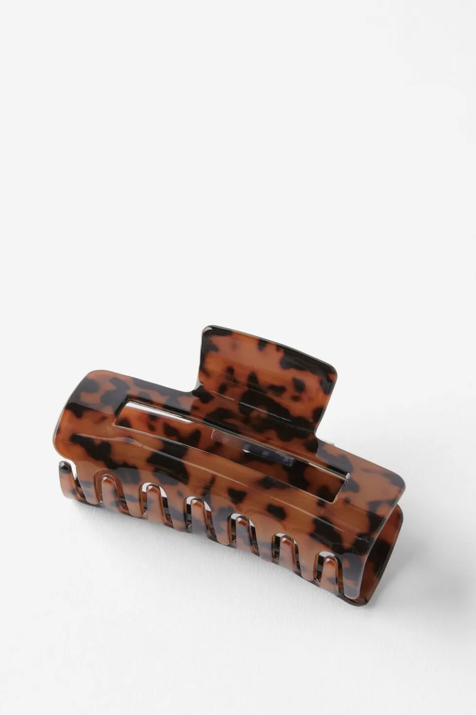 Amber Hair Claw