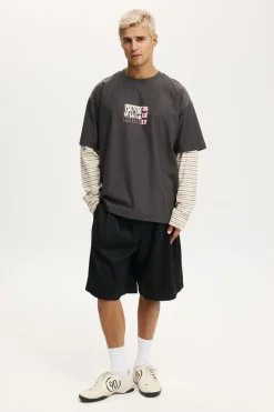 Box Fit Graphic T-Shirt