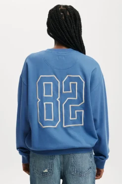 Classic Fleece Graphic Crew Sweatshirt