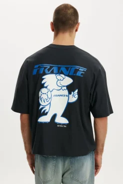 Cropped Fit FIFA T-Shirt