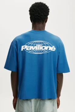 Cropped Fit Graphic T-Shirt