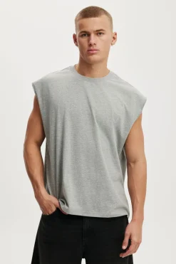 Cropped Fit Muscle