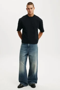 Cropped Fit T-Shirt