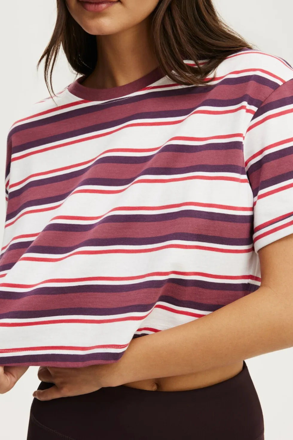 Cropped Graphic Active Tee