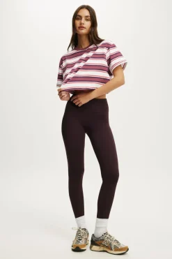 Cropped Graphic Active Tee