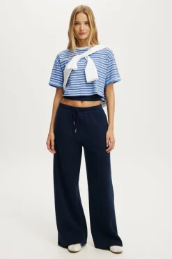 Cropped Graphic Active Tee