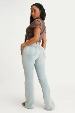 Curvy Flare Jean