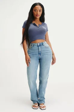 Curvy Stretch Straight Jean