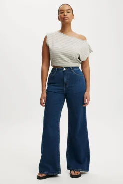 Curvy Stretch Wide Jean