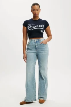 Curvy Stretch Wide Jean