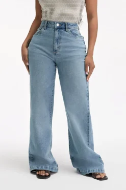 Curvy Stretch Wide Jean