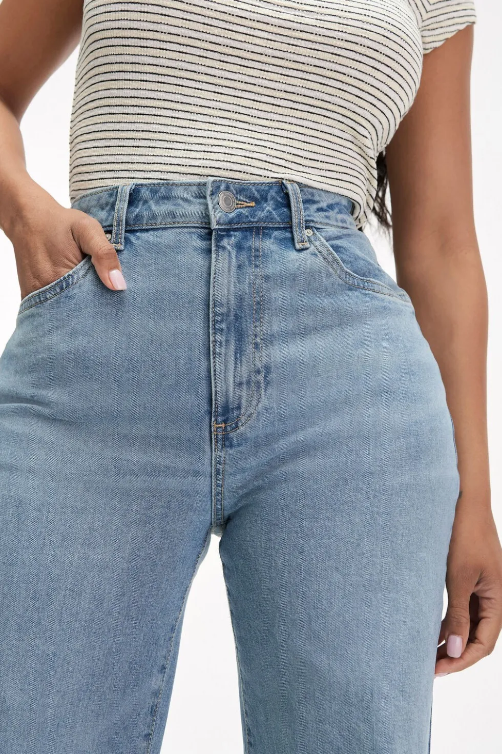 Curvy Stretch Wide Jean