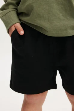 Essentials Short