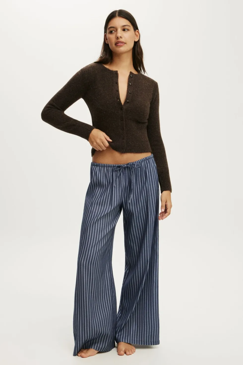 Fluffy Fitted Knit Cardi