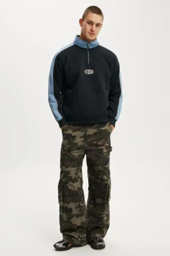 Graphic 1/4 Zip Fleece