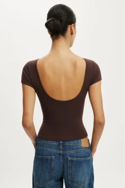 Hold Me Scoop Back Tee