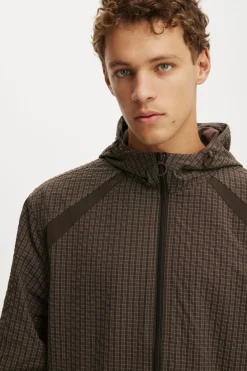 Hooded Spray Jacket