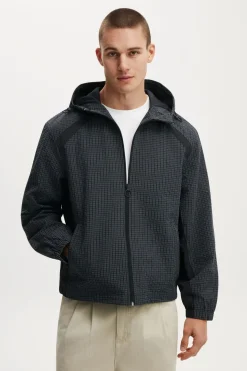 Hooded Spray Jacket