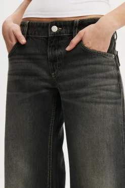 Low Relaxed Flare Jean