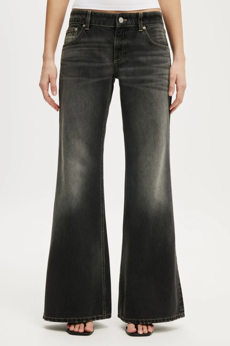 Low Relaxed Flare Jean