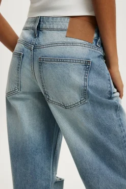 Low Rise Straight Jean
