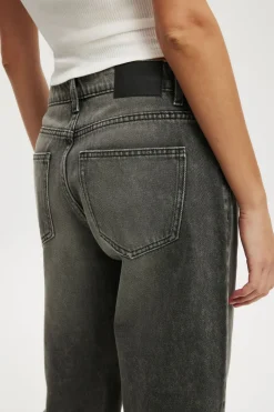 Low Rise Straight Jean