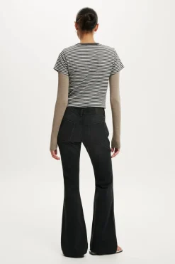 Mid Rise Bootcut Jean