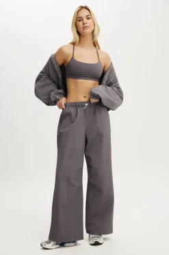 Off Side Woven Sweatpant