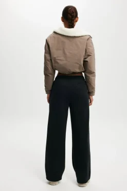 Plush Essential Straight Leg Sweatpant