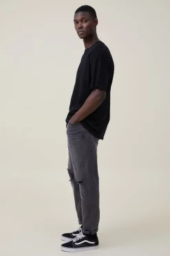Relaxed Tapered Jean