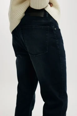 Relaxed Tapered Jean