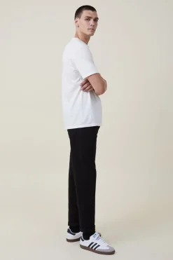 Relaxed Tapered Jean