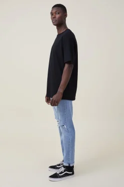 Relaxed Tapered Jean