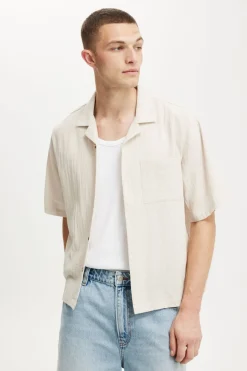 Riviera Box Fit Short Sleeve Shirt