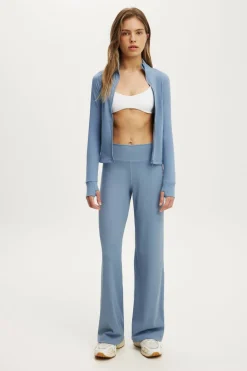 Studio Wide Leg Pant