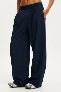 Studio Woven Elastic Pant