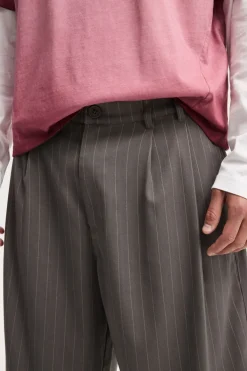 Super Baggy Pleated Short