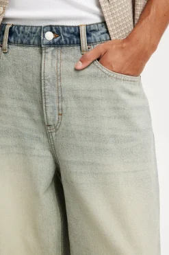 Super Baggy Reverse Jean