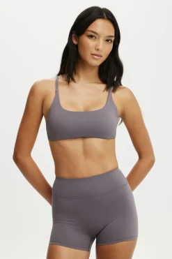 Ultra Luxe Invisible Scrunch V Shortie Short
