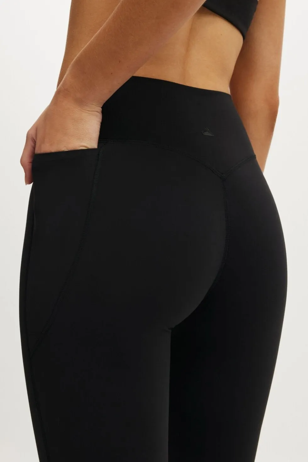 Ultra Luxe Invisible Scrunch Flare