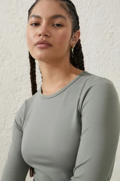 Ultra Soft Fitted Long Sleeve Top