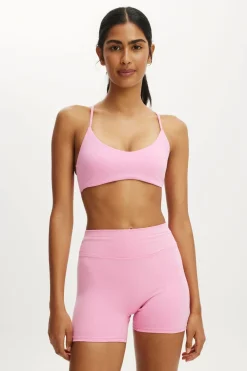 Ultra Soft Scoop V Crop