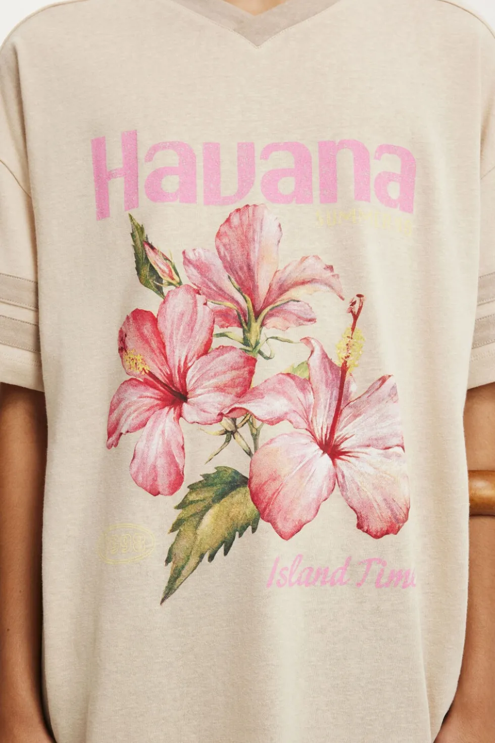 V Neck Vacay Graphic Tee